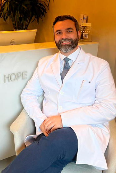 Dr. Gustavo Teles